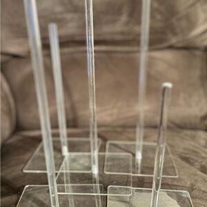 Acrylic (5) donut stands different heights for displaying donuts